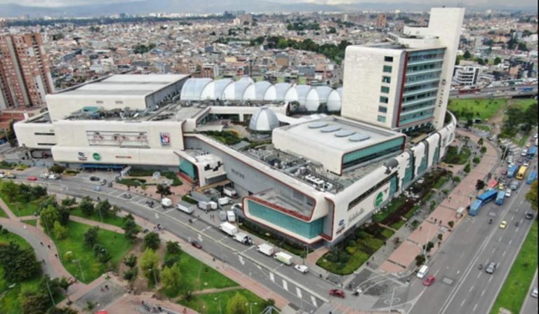 Parque Arauco adquiere participación del Centro Comercial Titán Plaza en Bogotá