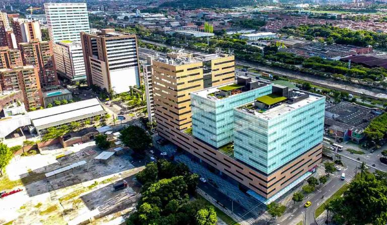 ¿Por qué invertir en el mercado inmobiliario de Medellín?