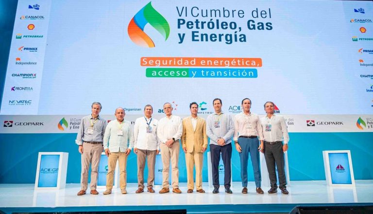 Trabajo entre sector público y privado es clave para la transición energética en Colombia