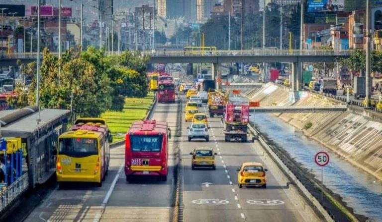 Bogotá seguirá teniendo pico y placa en Navidad: Estas serán las medidas de movilidad