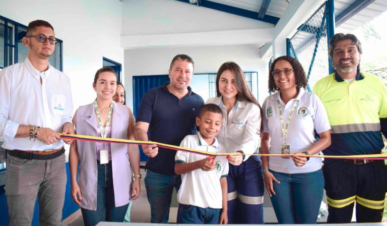 Aris Mining mejora la educación en Antioquia para 860 estudiantes