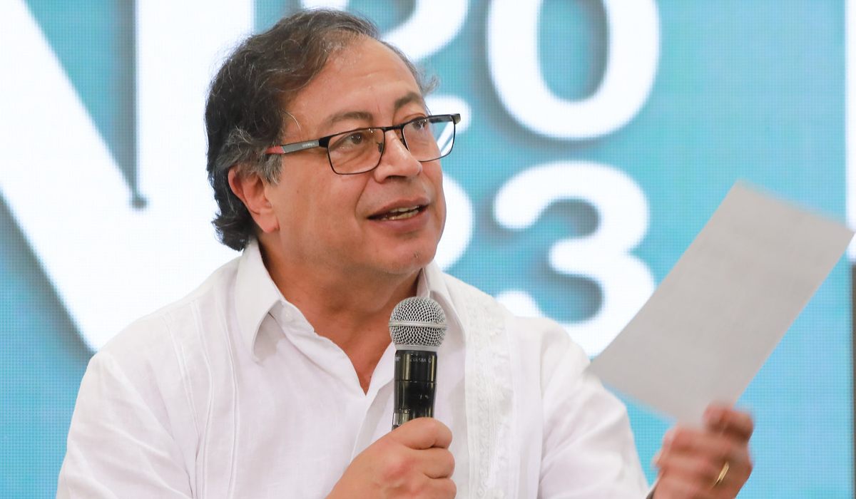 Gustavo, presidente de Colombia, en un evento público