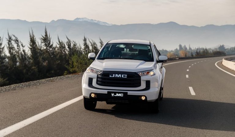 JMC presenta su nuevo portafolio de vehículos eléctricos en el Salón del Automóvil