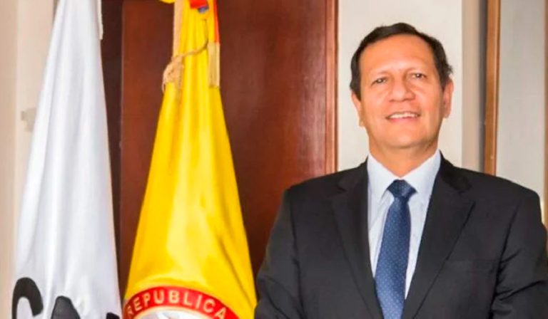 Confirman suspensión provisional a Luis Guillermo Pérez, superintendente de Subsidio Familiar