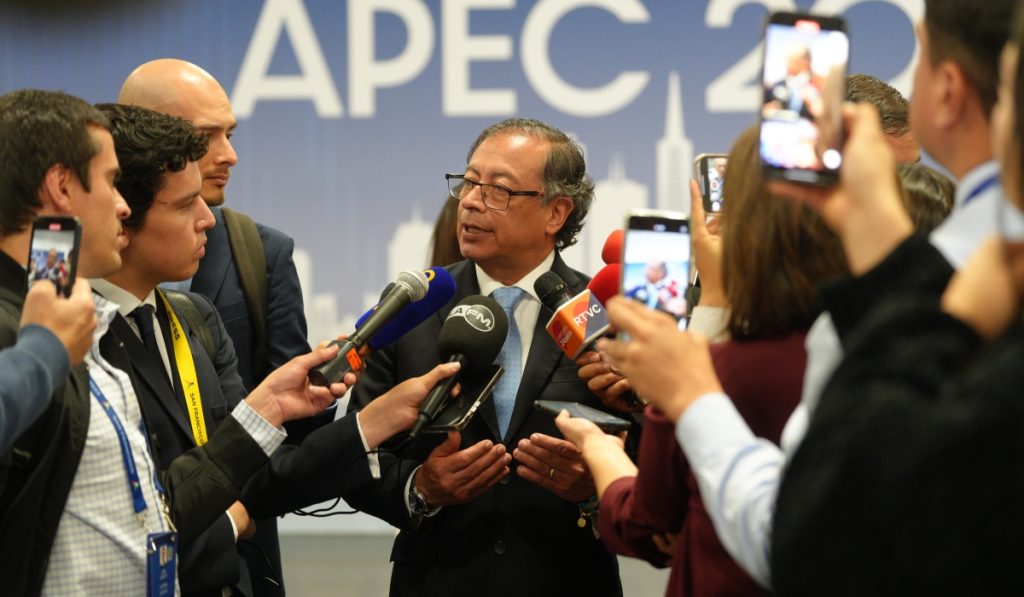“No entiendo por qué no estamos”: Petro pide ingreso a foro APEC