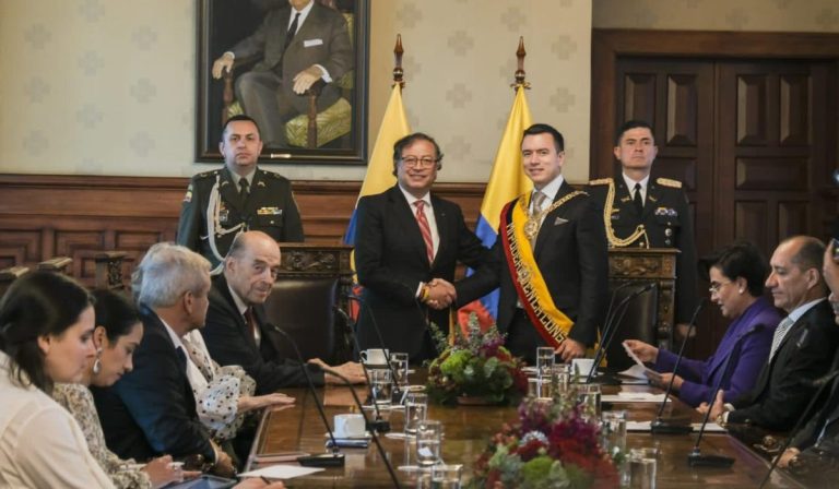 Petro menciona primeros proyectos estratégicos con nuevo Gobierno de Ecuador