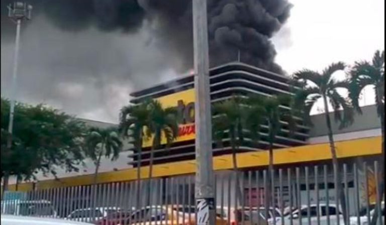 Incendio en Viva Envigado, sede central de Grupo Éxito: controlado