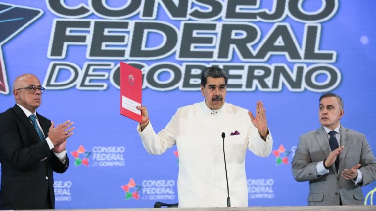 Disputa Guyana – Venezuela: Maduro ordena entregar licencias petroleras en el Esequibo