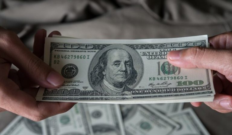 Al alza vuelve a cotizarse el dólar en Colombia este 23 de enero