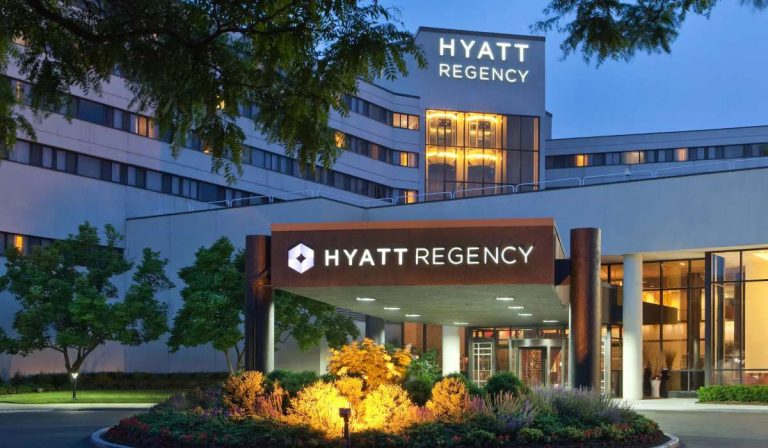 Hyatt supera en previsiones a Marriott y Hilton en informe de hotelería de Wells Fargo