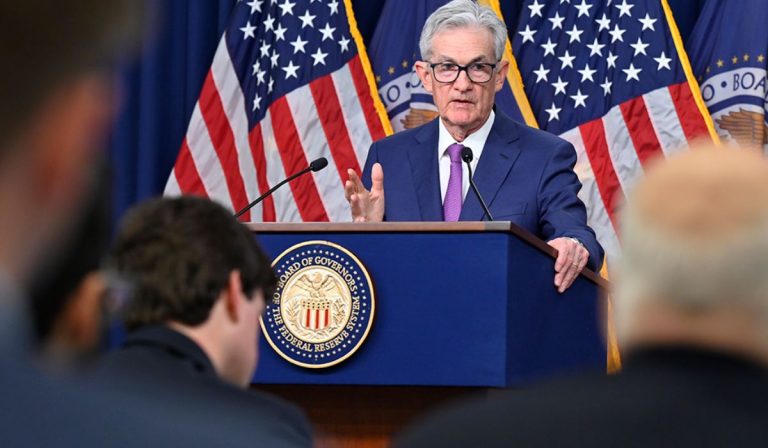 «Inflación ha cedido, pero sigue muy alta»: Powell de la FED tras mantener tasas