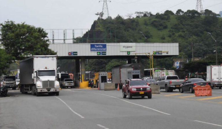 Gobierno Petro estudiará traslado de importante peaje a las afueras de Medellín